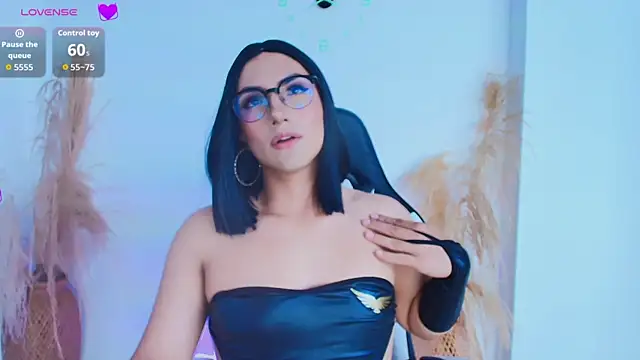 Snapshot of -Sofii_ chatting on February 22, 2026, 8:43 pm -Sofii online show from February 22, 2026, 8:43 pm