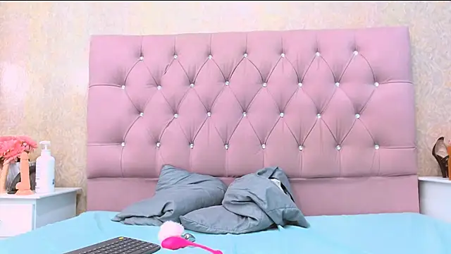 Luciana Hardman online show from February 12, 2025, 10:37 pm