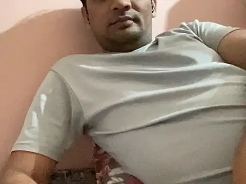 Snapshot of NiceBoy9099 chatting on November 20, 2025, 5:57 pm NiceBoy9099 online show from November 20, 2025, 5:57 pm