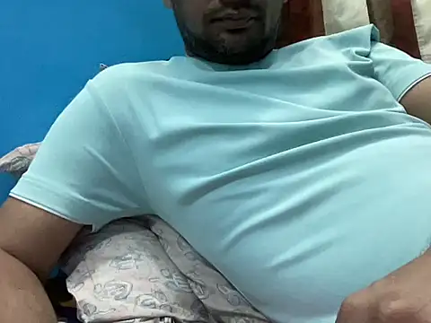 Snapshot of NiceBoy9099 chatting on January 11, 2026, 10:33 am NiceBoy9099 online show from January 11, 2026, 10:33 am