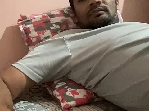 Snapshot of NiceBoy9099 chatting on October 24, 2025, 5:12 pm NiceBoy9099 online show from October 24, 2025, 5:12 pm