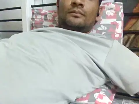 Snapshot of NiceBoy9099 chatting on February 25, 2025, 6:01 pm NiceBoy9099 online show from February 25, 2025, 6:01 pm