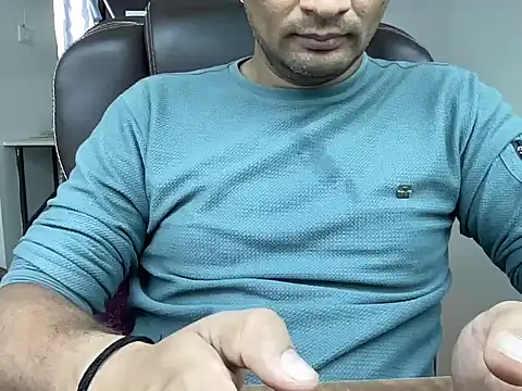 Snapshot of NiceBoy9099 chatting on October 9, 2025, 12:06 pm NiceBoy9099 online show from October 9, 2025, 12:06 pm