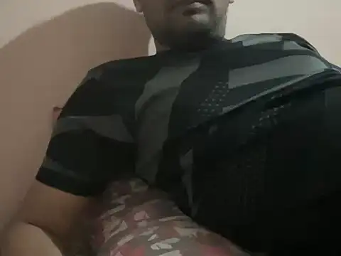 Snapshot of NiceBoy9099 chatting on February 19, 2026, 5:54 pm NiceBoy9099 online show from February 19, 2026, 5:54 pm