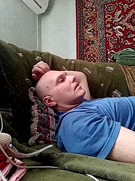 Pineapple04 online show from April 9, 2026, 5:31 am