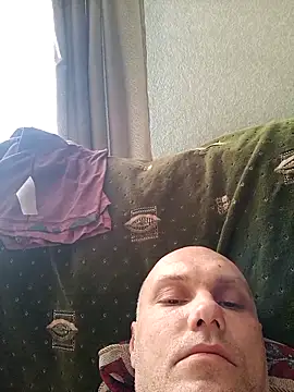 Snapshot of Pineapple04 chatting on February 28, 2026, 6:35 am Pineapple04 online show from February 28, 2026, 6:35 am