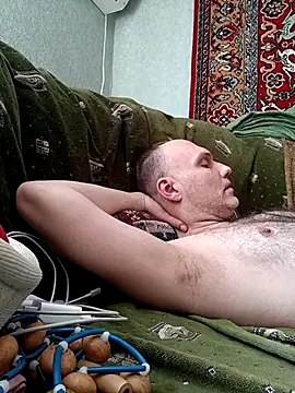 Pineapple04 online show from April 4, 2026, 7:48 am