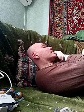 Snapshot of Pineapple04 chatting on February 18, 2026, 8:33 am Pineapple04 online show from February 18, 2026, 8:33 am