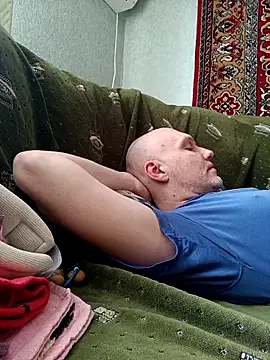 Pineapple04 online show from April 8, 2026, 6:48 am