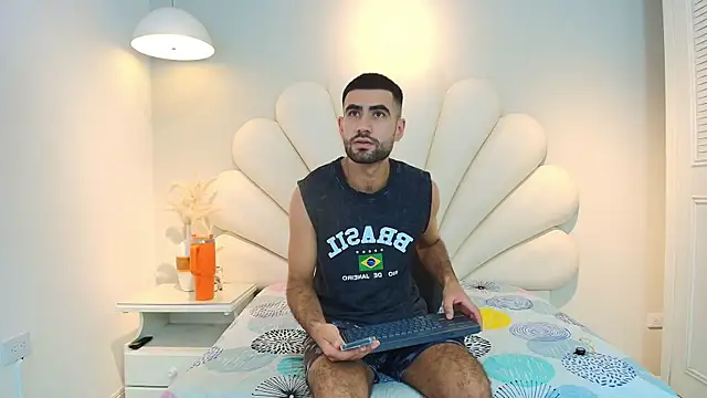 Ethan  Walker online show from July 26, 2026, 12:45 pm