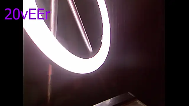 Snapshot of 20vEEr chatting on February 25, 2026, 11:04 pm 20vEEr online show from February 25, 2026, 11:04 pm