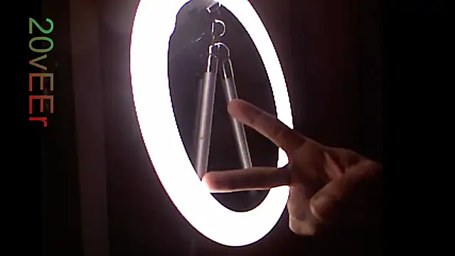 Snapshot of 20vEEr chatting on February 11, 2026, 7:58 pm 20vEEr online show from February 11, 2026, 7:58 pm