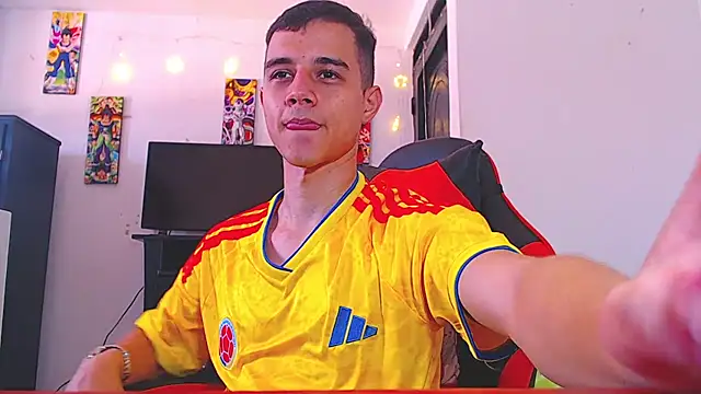 ADAM HOT online show from March 19, 2026, 8:31 pm