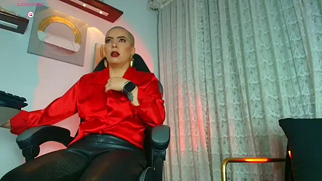 Camila Chainn online show from September 16, 2025, 6:53 pm