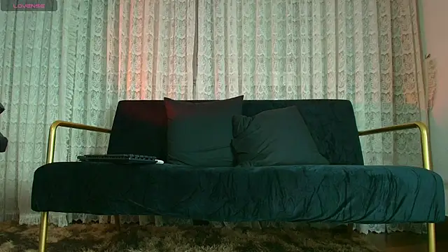 Camila Chainn online show from September 17, 2025, 4:09 pm