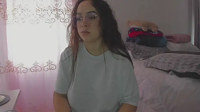 HARLEYNAPIER online show from April 5, 2026, 4:57 pm