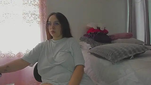 HARLEYNAPIER online show from April 7, 2026, 6:54 pm