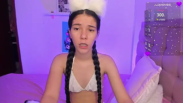 Snapshot of sofi_cute01 chatting on March 8, 2025, 1:06 am sofi cute01 online show from March 8, 2025, 1:06 am