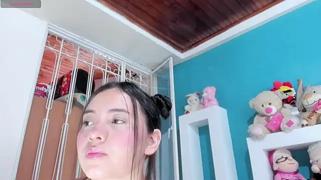 Snapshot of Cuty_sexy_hot chatting on June 12, 2026, 11:30 am Cuty sexy hot online show from June 12, 2026, 11:30 am