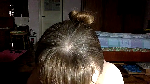 Snapshot of KlavdiaPetrivna chatting on October 29, 2025, 1:59 am KlavdiaPetrivna online show from October 29, 2025, 1:59 am