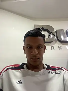 Snapshot of Onel9701 chatting on March 21, 2026, 6:45 pm Onel9701 online show from March 21, 2026, 6:45 pm