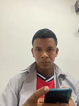 Snapshot of Onel9701 chatting on February 21, 2026, 1:46 pm Onel9701 online show from February 21, 2026, 1:46 pm