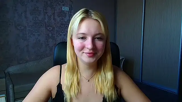 Snapshot of Milka_kiss_ chatting on February 20, 2026, 6:48 am Milka kiss online show from February 20, 2026, 6:48 am