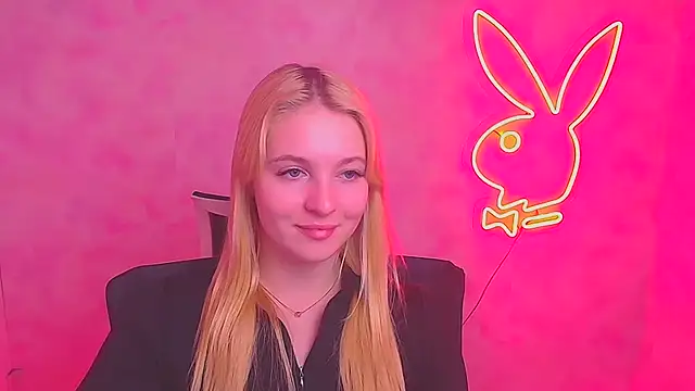 Snapshot of Milka_kiss_ chatting on February 9, 2025, 1:46 pm Milka kiss online show from February 9, 2025, 1:46 pm