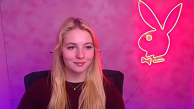 Snapshot of Milka_kiss_ chatting on February 6, 2025, 1:43 pm Milka kiss online show from February 6, 2025, 1:43 pm