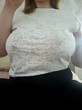 Snapshot of _tasechka_ chatting on December 22, 2024, 1:33 pm  tasechka  online show from December 22, 2024, 1:33 pm
