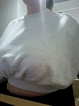 Snapshot of _tasechka_ chatting on January 1, 2025, 8:26 pm  tasechka  online show from January 1, 2025, 8:26 pm