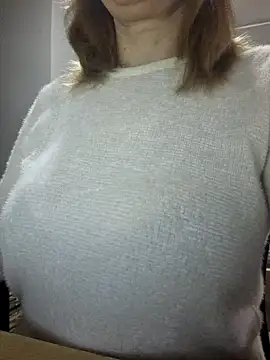 Snapshot of _tasechka_ chatting on March 8, 2025, 4:28 pm  tasechka  online show from March 8, 2025, 4:28 pm