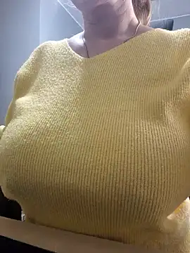 Snapshot of _tasechka_ chatting on December 17, 2024, 1:27 pm  tasechka  online show from December 17, 2024, 1:27 pm