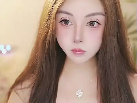Qiaoqiao  online show from May 19, 2026, 4:14 pm