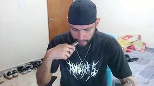 Snapshot of samir_music chatting on November 4, 2025, 7:17 pm samir music online show from November 4, 2025, 7:17 pm