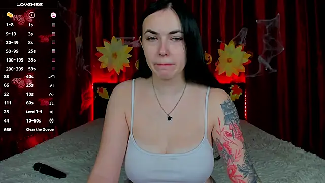 Witch Lady online show from November 3, 2025, 7:13 am