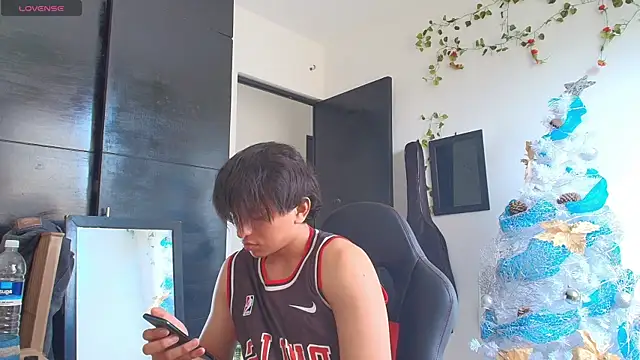 Haruto2001 online show from December 15, 2024, 1:32 pm