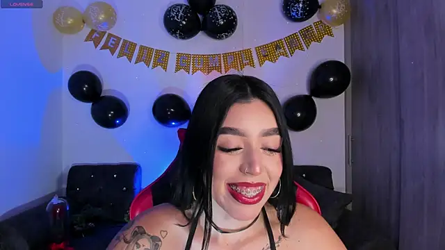 Snapshot of zoee_jackson chatting on April 16, 2026, 5:30 am zoee jackson online show from April 16, 2026, 5:30 am