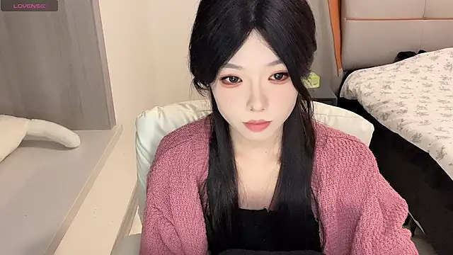 Snapshot of Q-ing chatting on December 14, 2024, 4:08 pm Q-ing online show from December 14, 2024, 4:08 pm