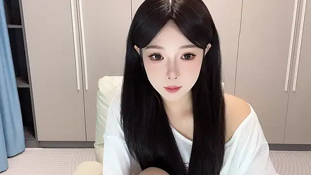 Snapshot of Q-ing chatting on September 19, 2025, 12:31 pm Q-ing online show from September 19, 2025, 12:31 pm