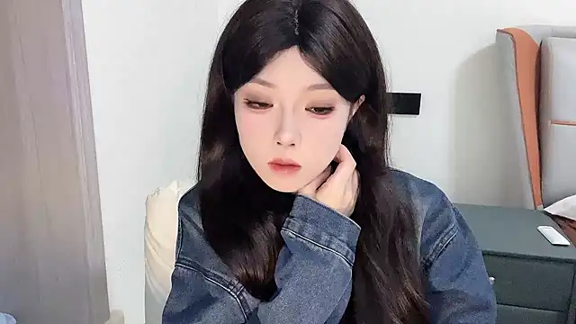 Snapshot of Q-ing chatting on February 16, 2025, 4:10 pm Q-ing online show from February 16, 2025, 4:10 pm