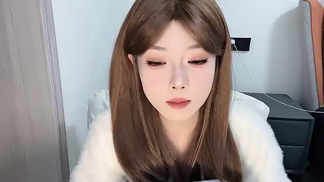 Snapshot of Q-ing chatting on February 25, 2025, 3:20 pm Q-ing online show from February 25, 2025, 3:20 pm