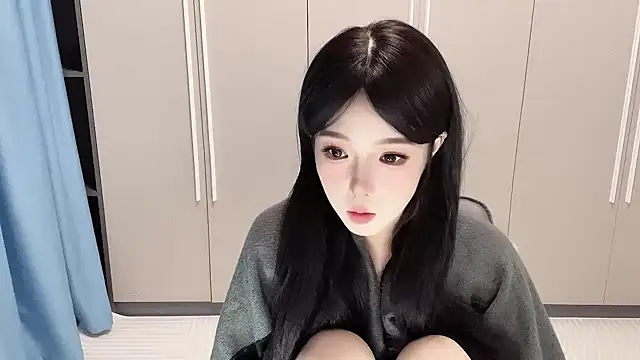 Snapshot of Q-ing chatting on November 4, 2025, 12:53 pm Q-ing online show from November 4, 2025, 12:53 pm