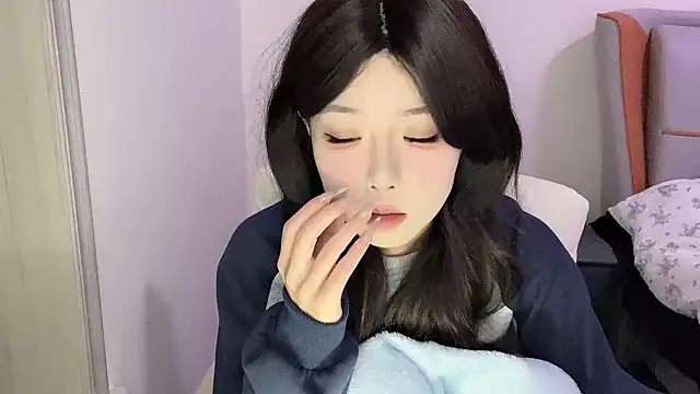 Snapshot of Q-ing chatting on March 5, 2025, 9:38 am Q-ing online show from March 5, 2025, 9:38 am