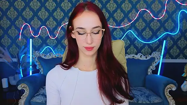 Evelyn Rush online show from November 16, 2025, 8:19 am