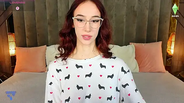 Evelyn Rush online show from October 1, 2025, 3:27 pm