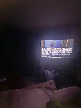 Snapshot of matte36_ chatting on October 28, 2025, 11:20 am matte36  online show from October 28, 2025, 11:20 am