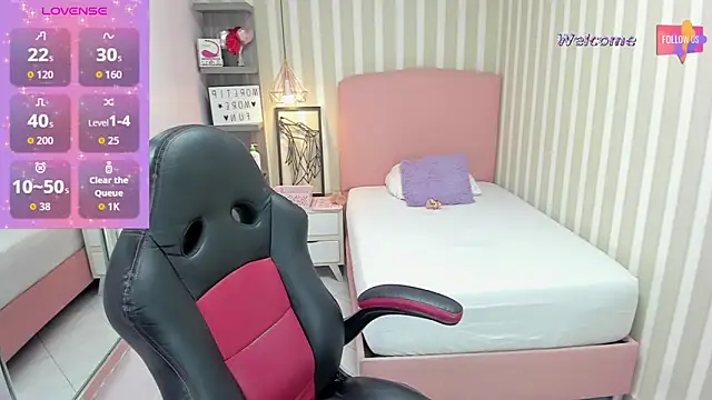 MEGANTARLY09 online show from January 14, 2026, 9:51 pm