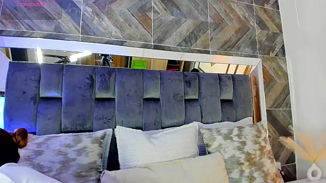 Snapshot of TaniaSmith1 chatting on November 30, 2025, 4:41 pm TaniaSmith1 online show from November 30, 2025, 4:41 pm