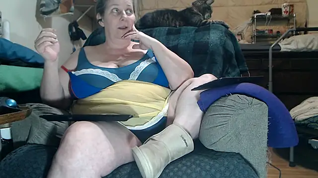 Snapshot of ladyscarlotta chatting on February 16, 2026, 10:29 pm ladyscarlotta online show from February 16, 2026, 10:29 pm